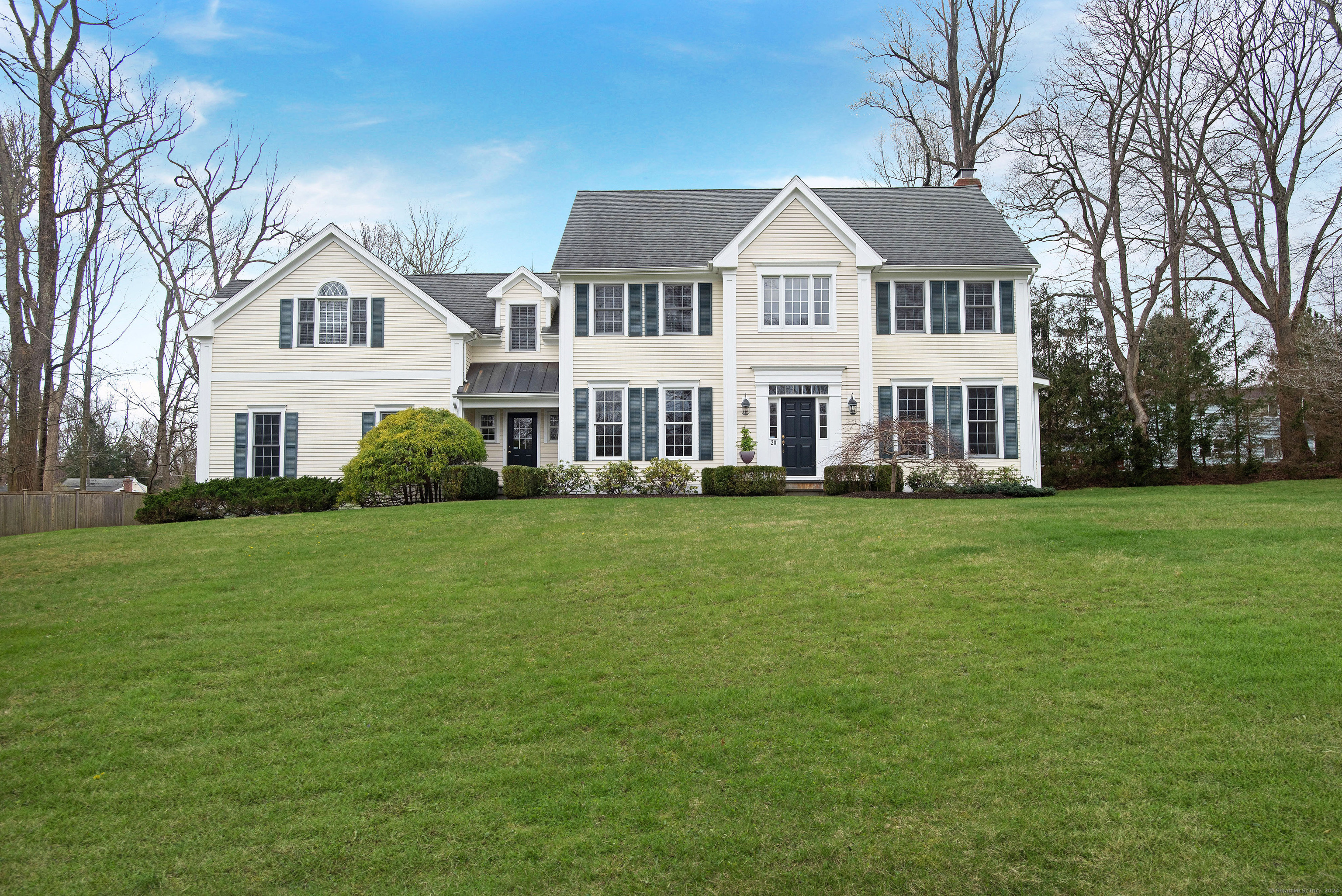 20 Silver Brook, Ridgefield, Connecticut 06877, 5 Bedrooms Bedrooms, 11 Rooms Rooms,3 BathroomsBathrooms,Single Family For Sale,For Sale,Silver Brook,24003353