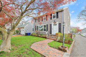 4 Beverly Place