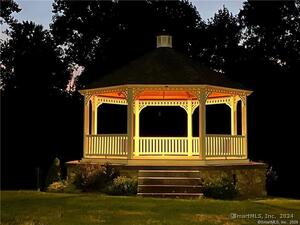 Homes for sale in Middlebury, CT | 75 Gleneagle Rd, Middlebury, CT 06762 | MLS# 24012619