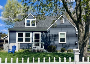 4 Nutmeg Place