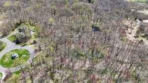 Homes for sale in Middlebury, CT | 75 Gleneagle Rd, Middlebury, CT 06762 | MLS# 24012619