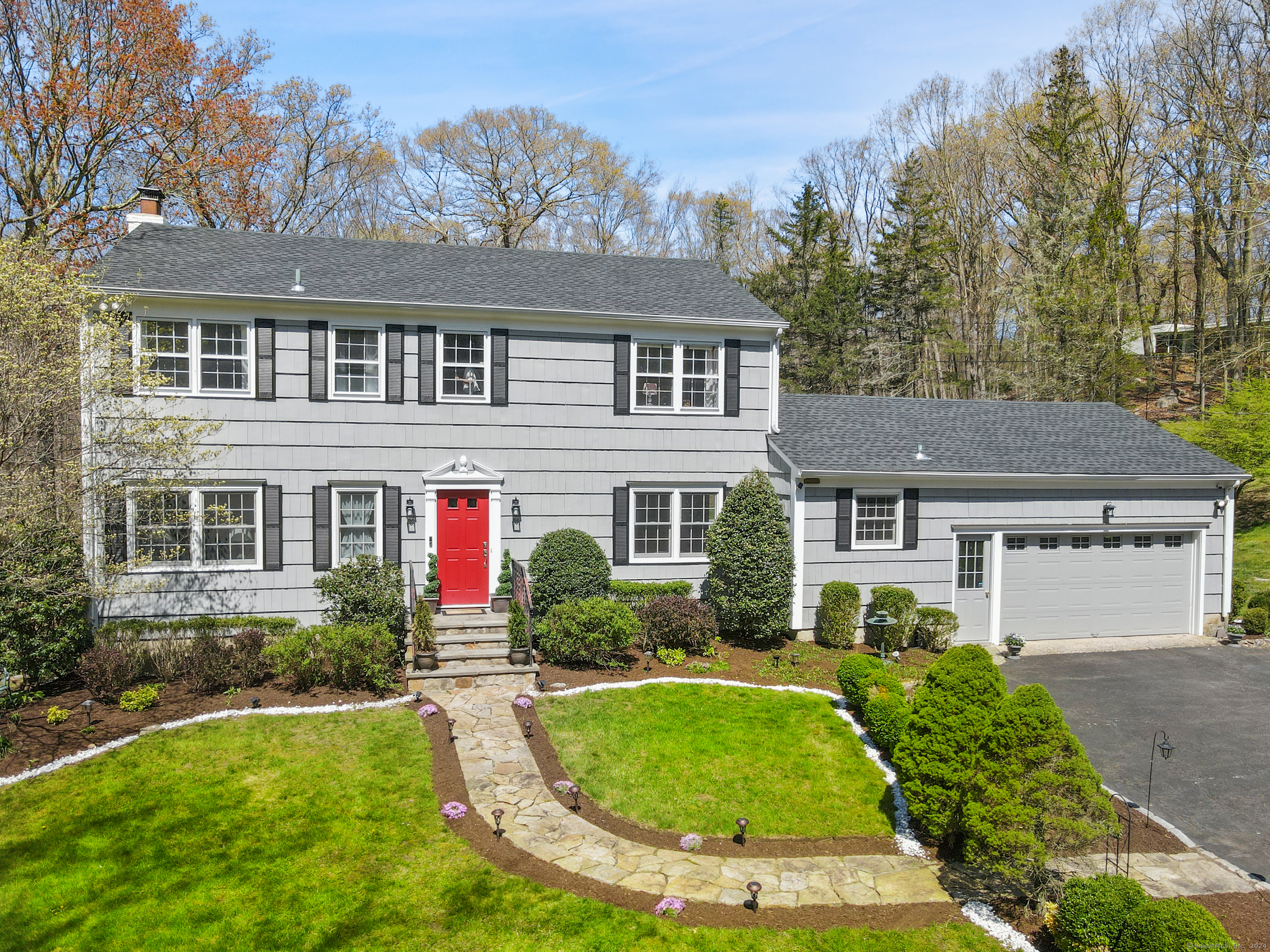 8 Evergreen Road New Canaan CT