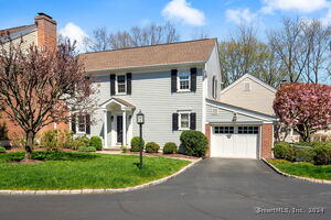 123 Richmond Hill Road, Unit 21