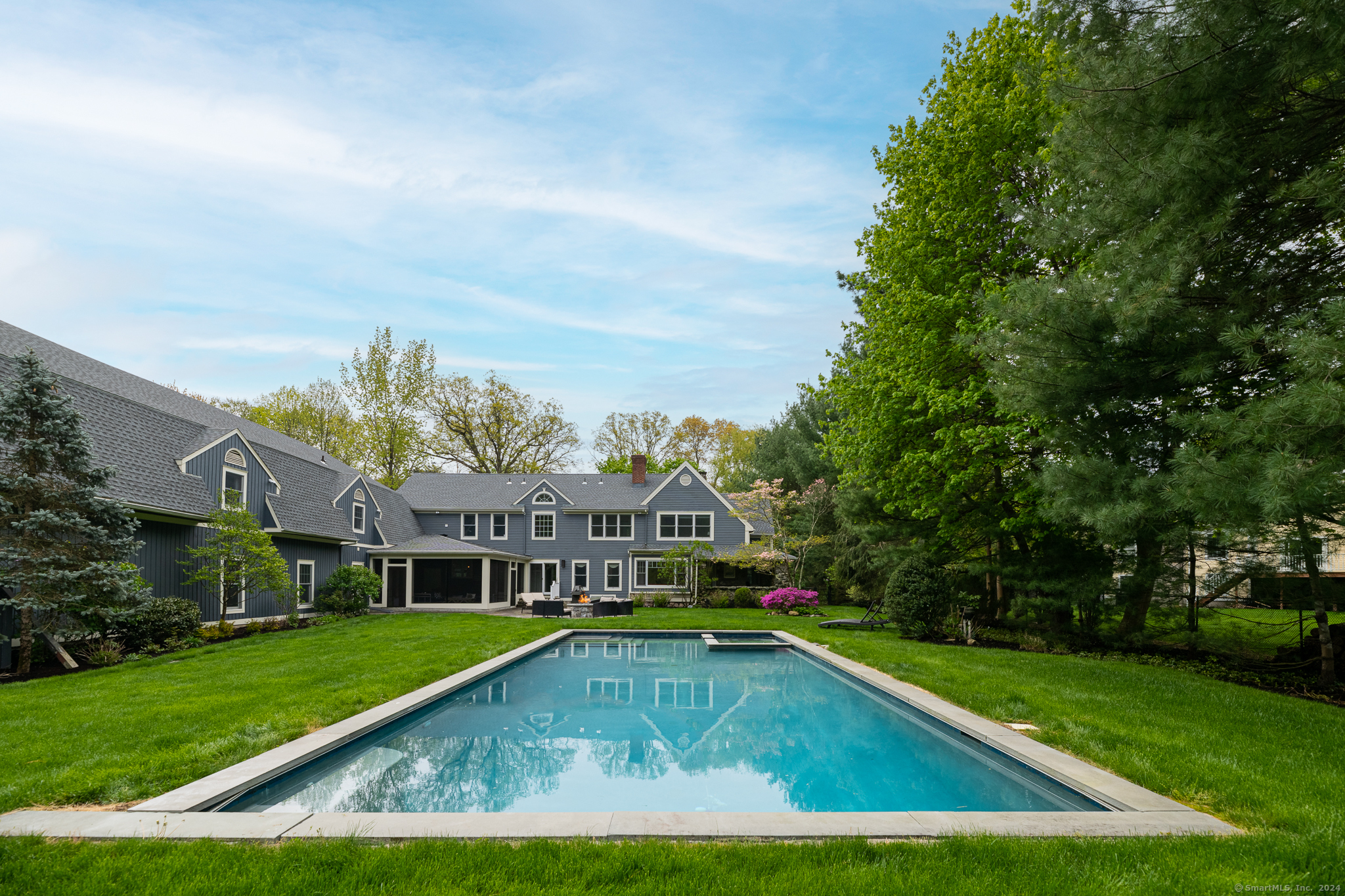 23 Hillcrest Park, Greenwich, Connecticut 06870