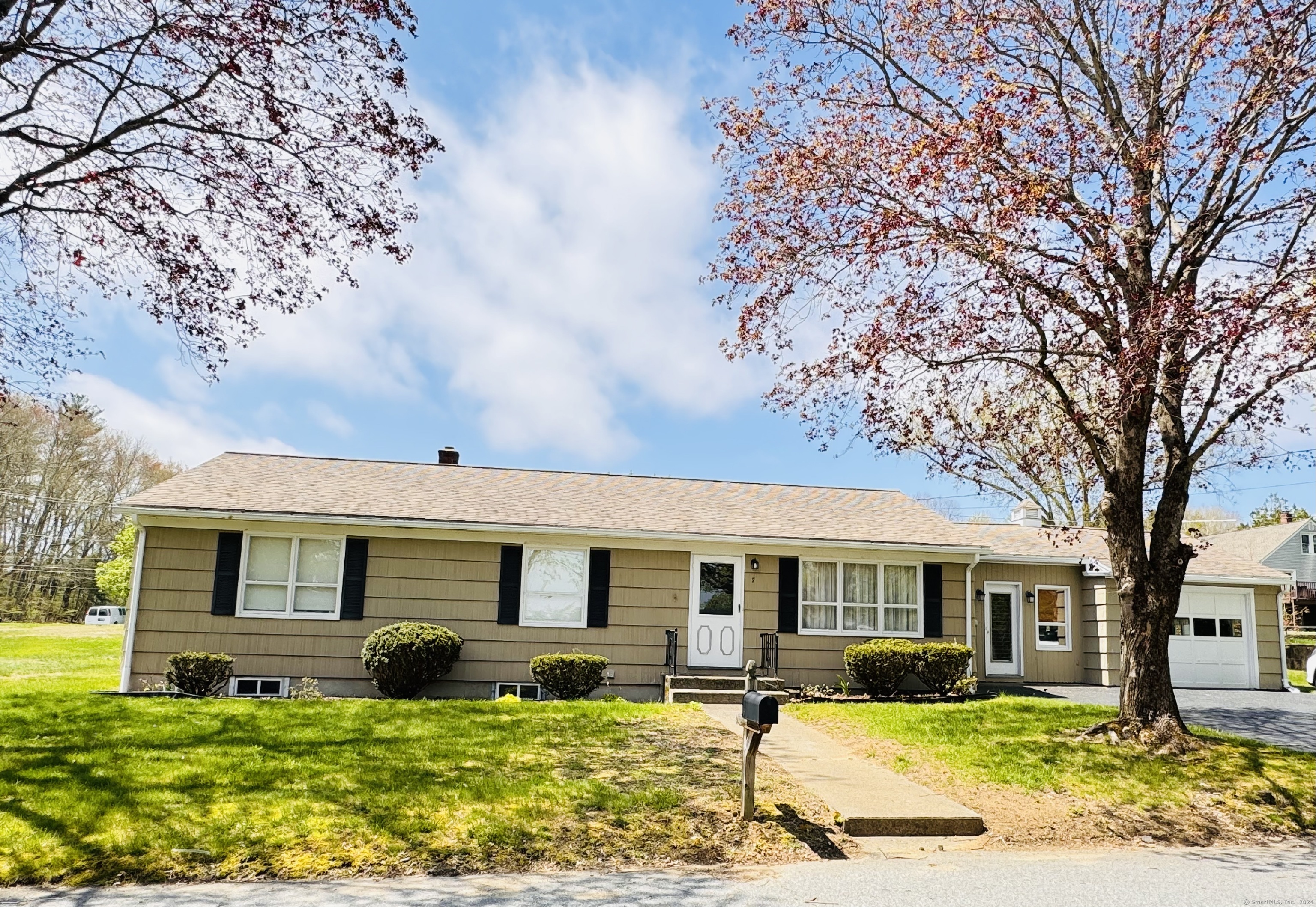 7 Lockwood Street, Brooklyn, (East Brooklyn), CT, 06234 MLS 24015073 William Raveis