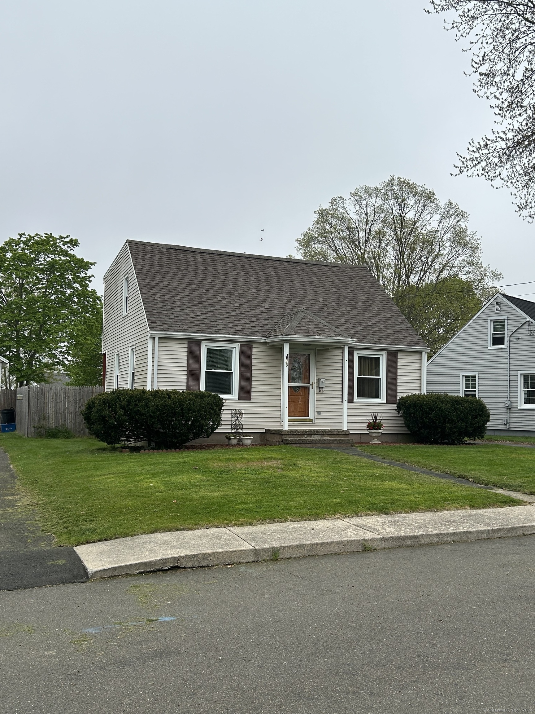 25 Clearview Avenue East Haven CT