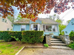 87 Holcomb Avenue