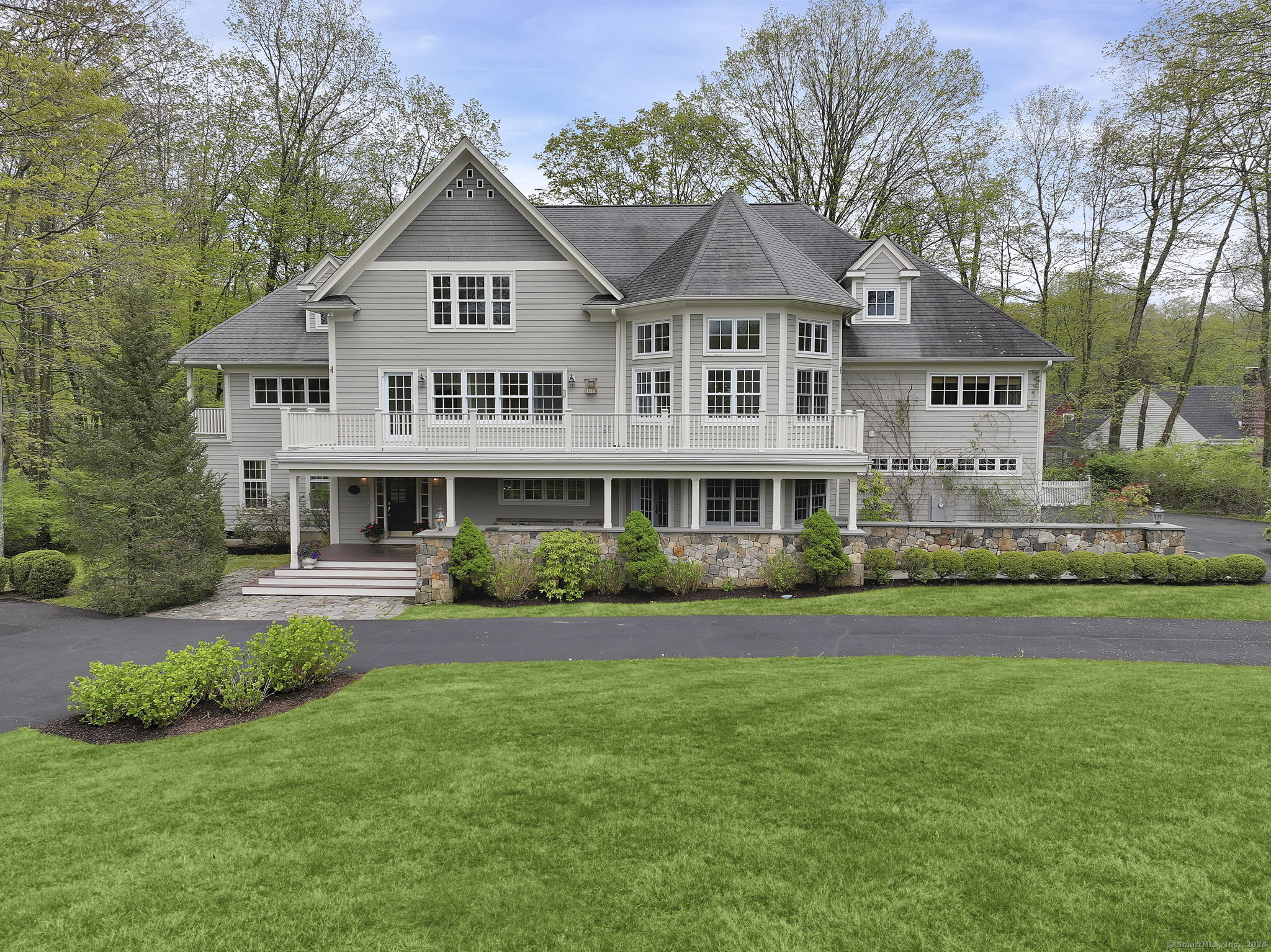 25 Lukes Wood Road New Canaan CT