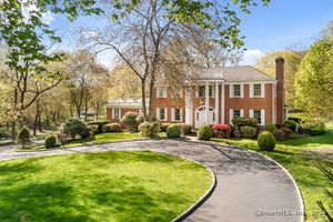 9 Mountain Wood Drive