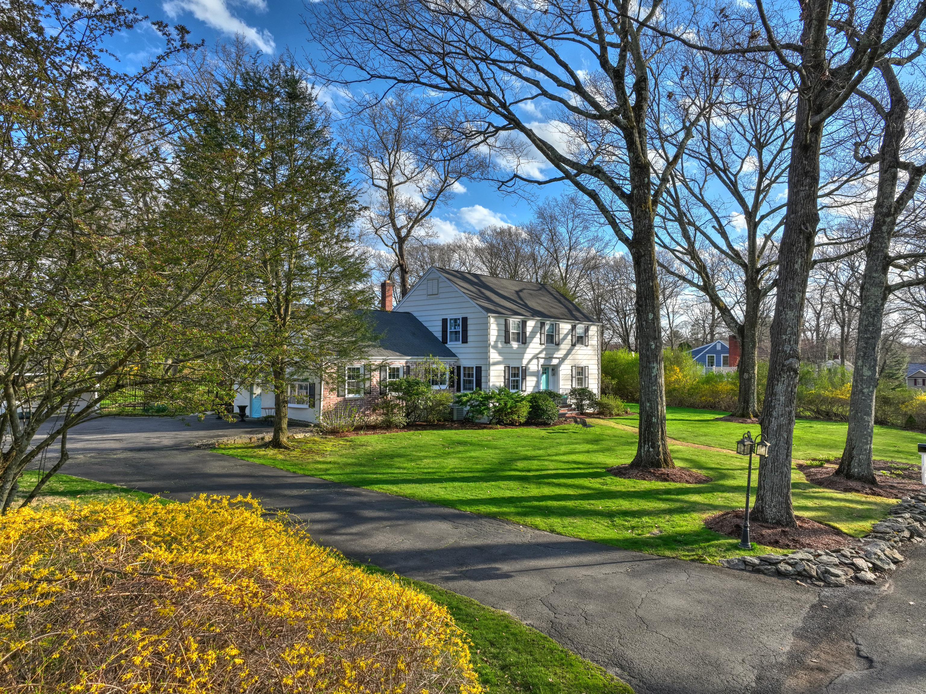 25 Southfield Road — photo 1