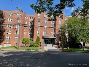 39 Glenbrook Road, Unit APT 1S