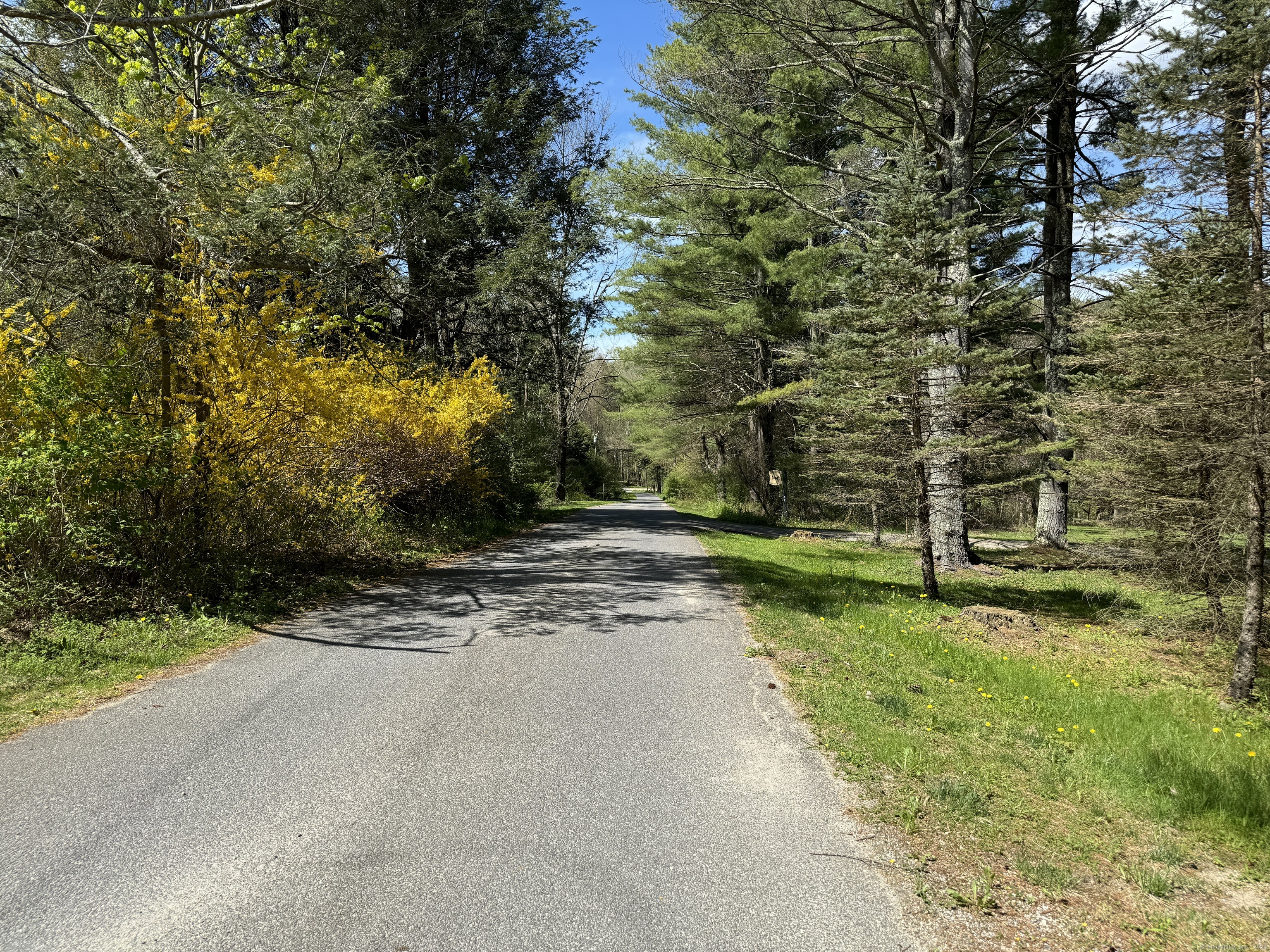 48 Covered Bridge, Salisbury, Connecticut 06039