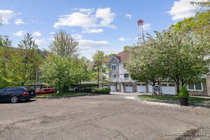12 Willard Road, Unit 12