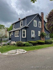 17 Richmondville Avenue
