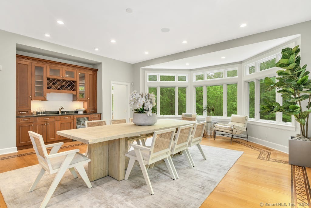 1315 Smith Ridge, New Canaan, Connecticut 06840