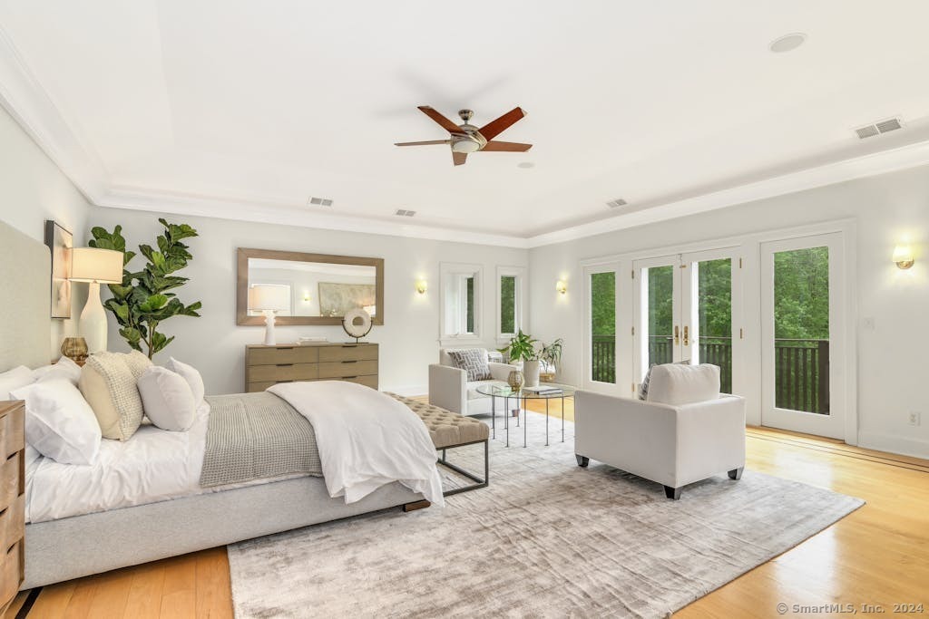 1315 Smith Ridge, New Canaan, Connecticut 06840