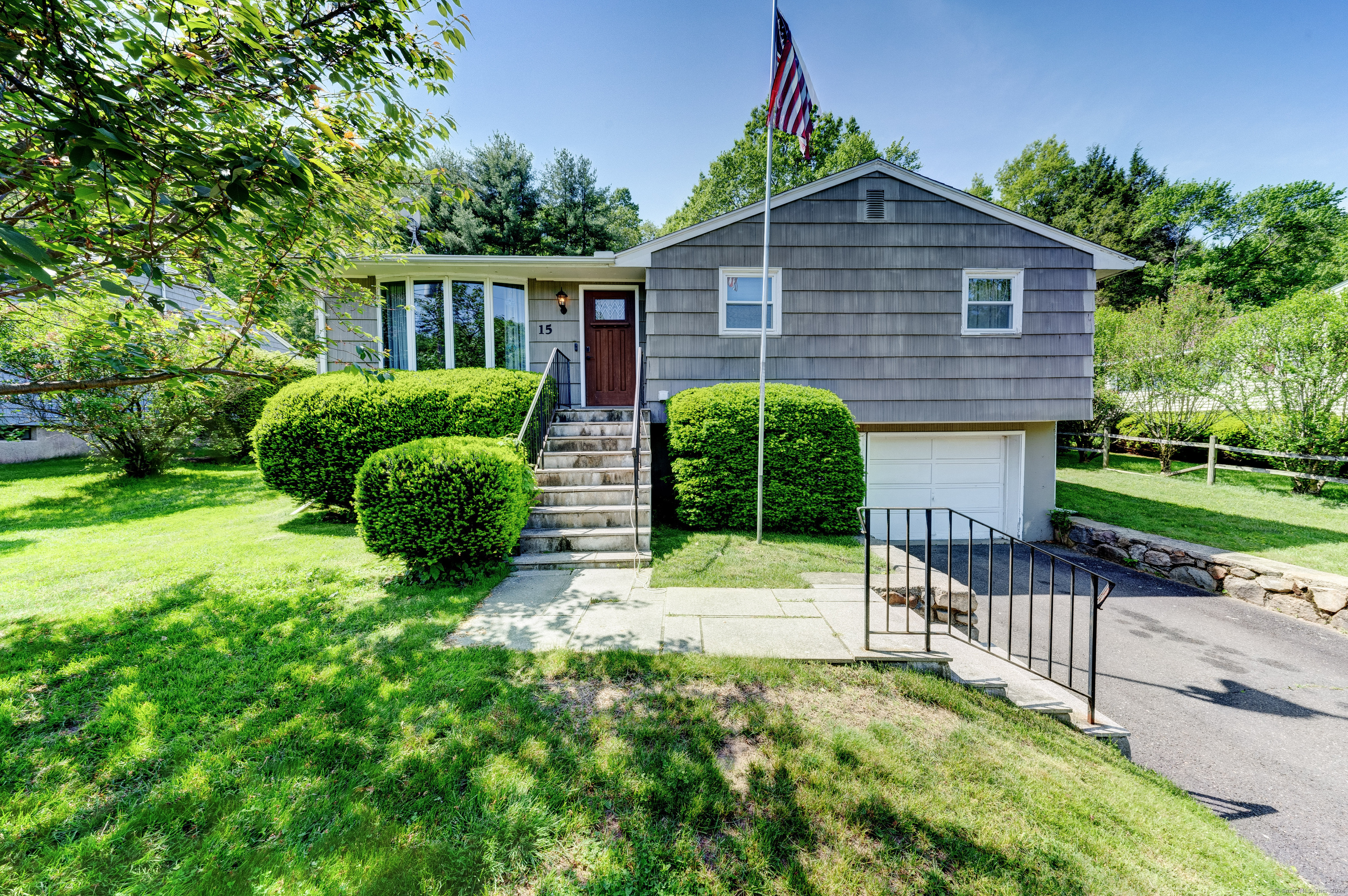 15 Diamond Terrace, Wolcott, CT 06716