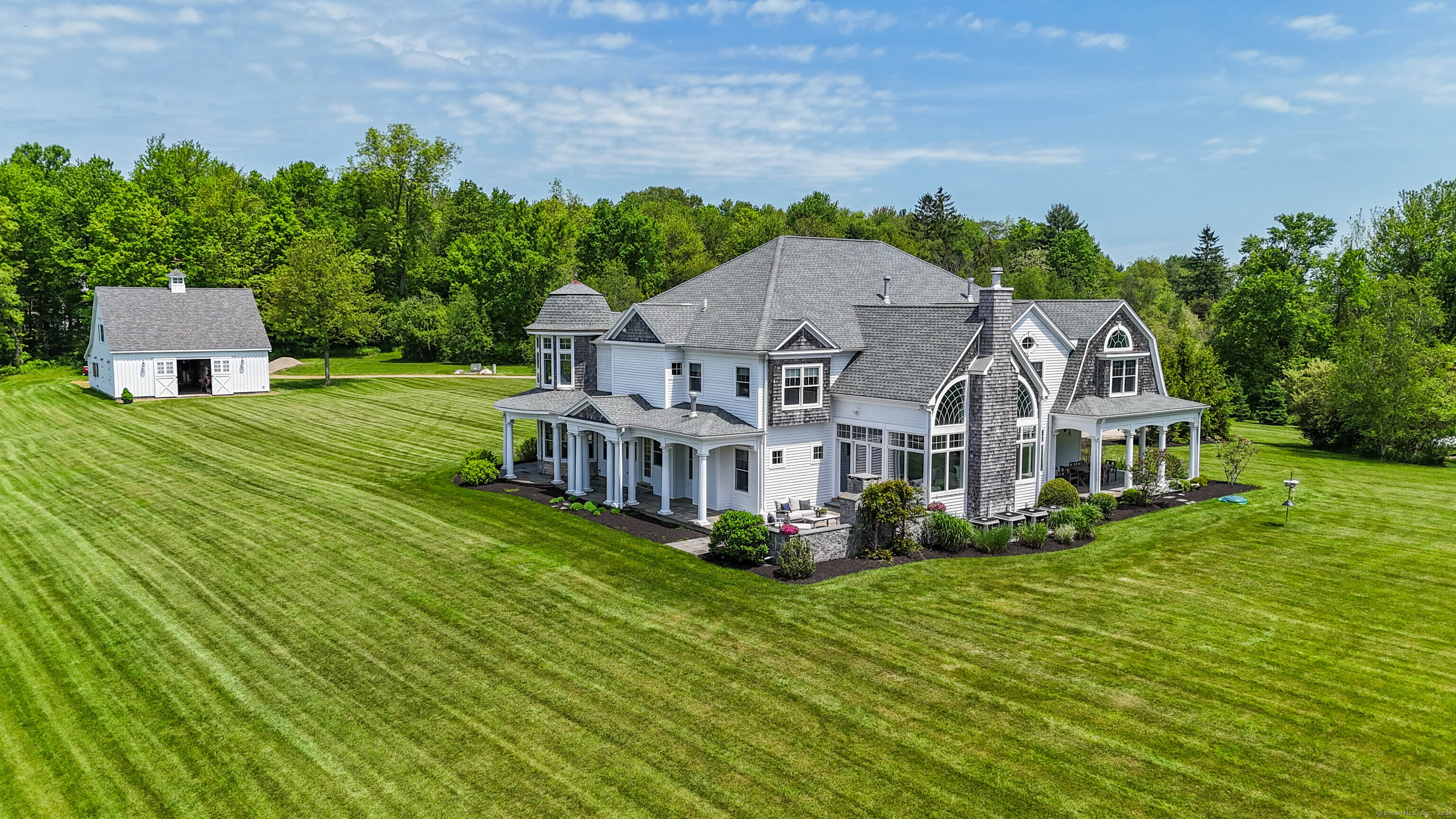 562 Upper Grassy Hill, Woodbury, Connecticut 06798