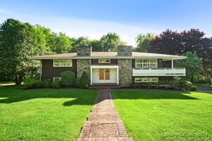 100 Roosevelt Drive