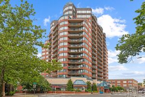 25 Forest Street, Unit APT 15G