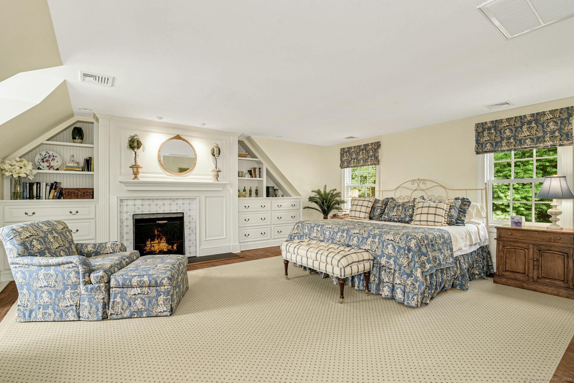 153 Sunset Hill, New Canaan, Connecticut 06840