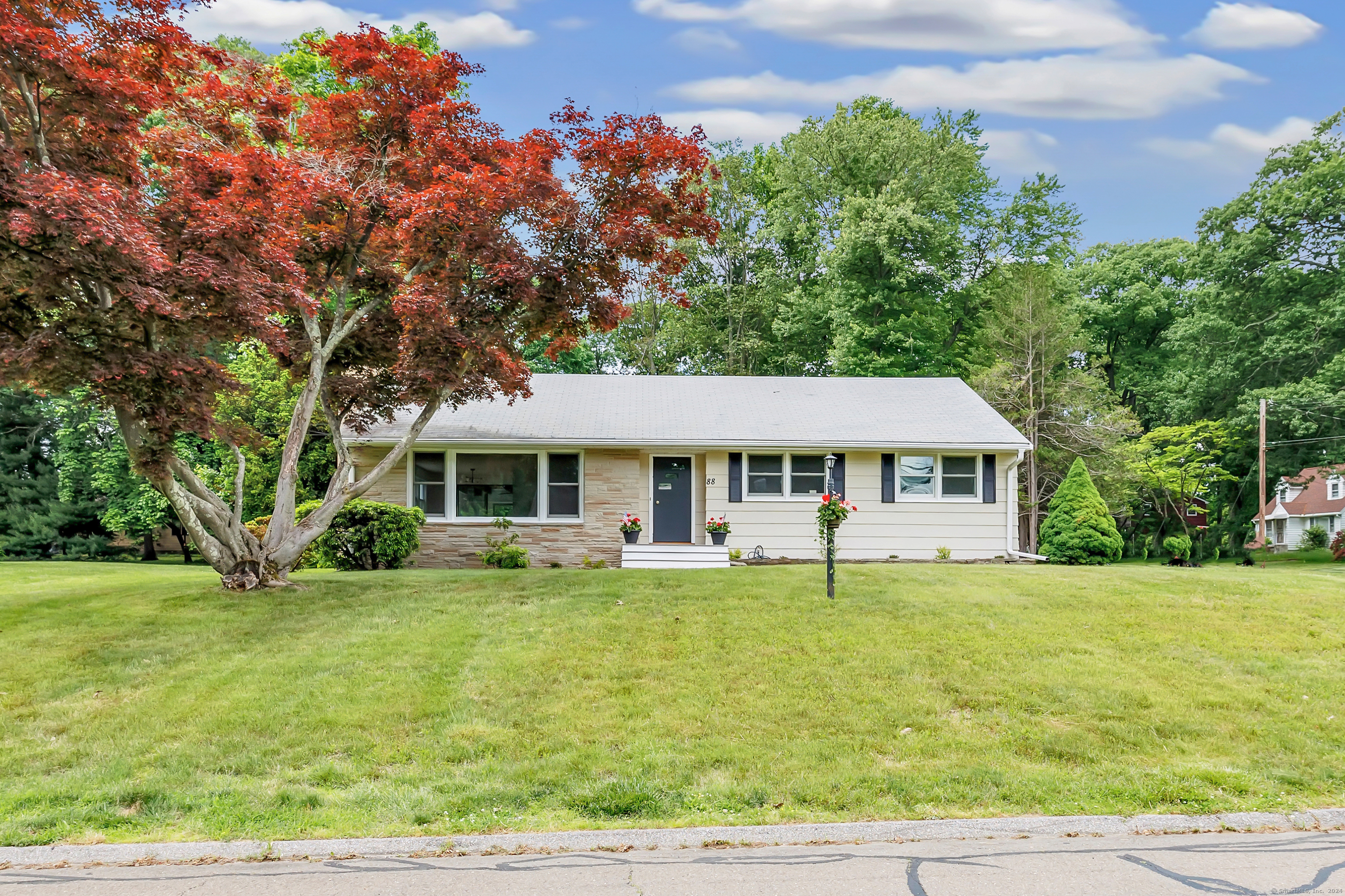 88 Woolsley Avenue — exterior photo