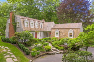 24 Strawberry Ridge Road