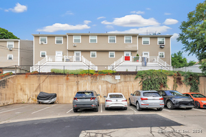 386 Halley Avenue, Unit 386