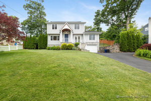 44 Ledgewood Drive