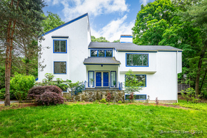 26 General Waterbury Lane
