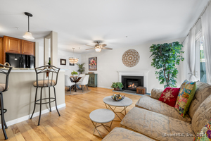 3 Redwood Lane, Unit 3