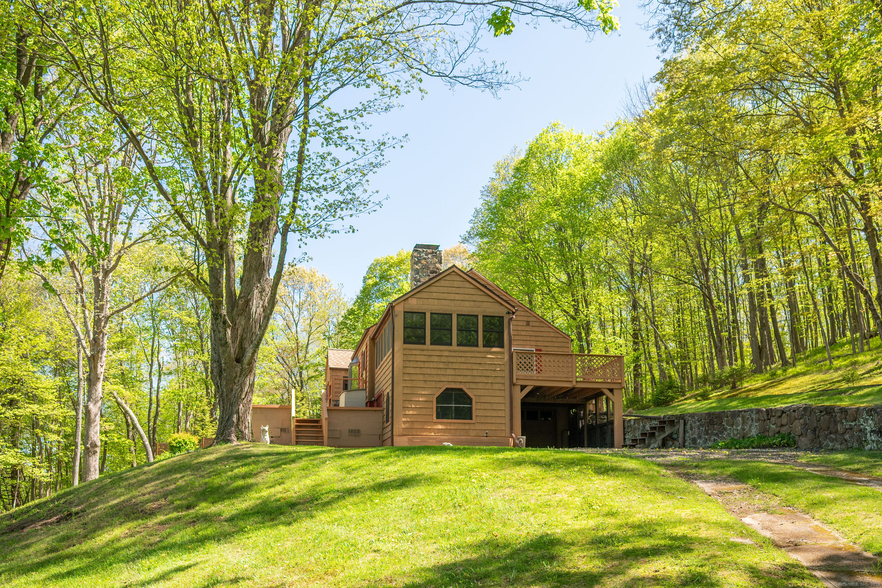 98 Miry Brook, Danbury, Connecticut 06810