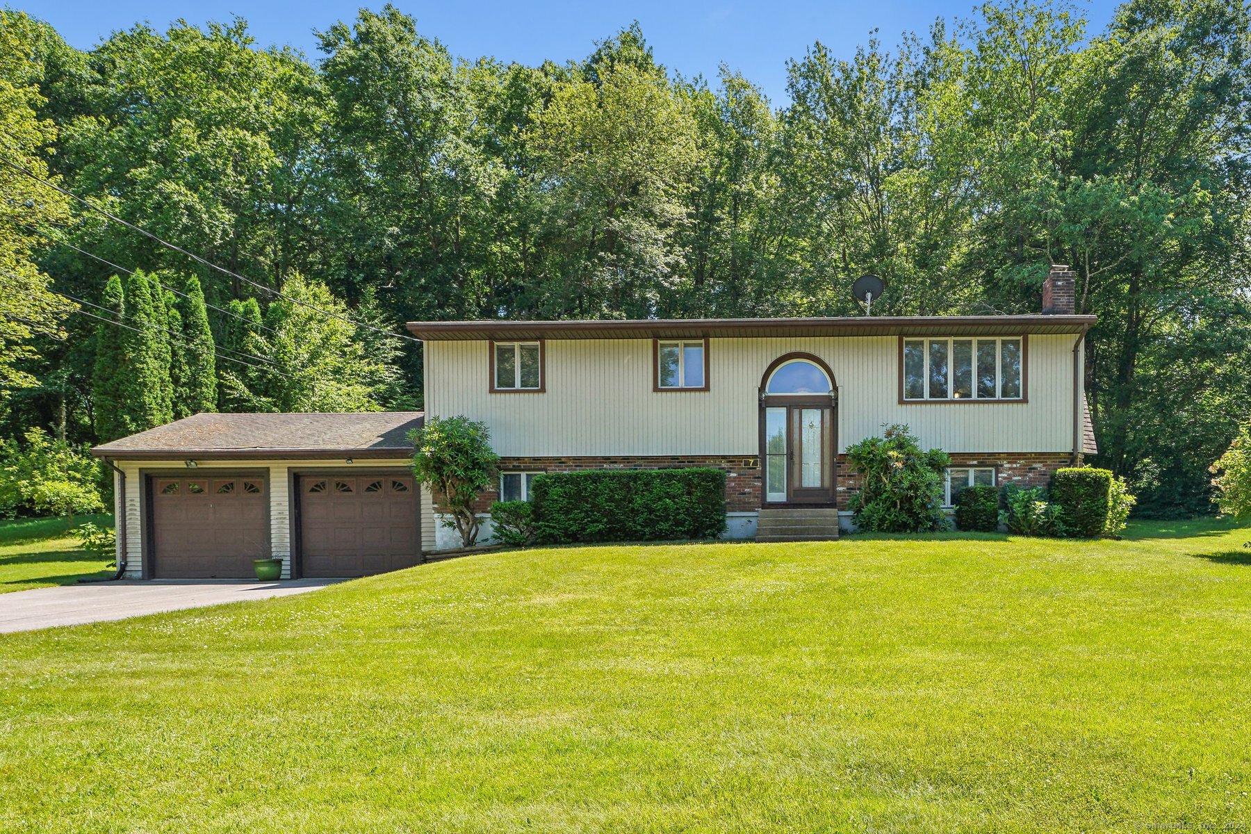 7 Sunview Road Montville CT
