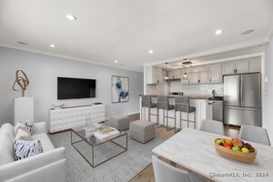 13 Washington Avenue, Unit APT 14