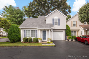 40 Oenoke Place, Unit APT 1