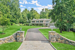 24 Buckingham Ridge Road