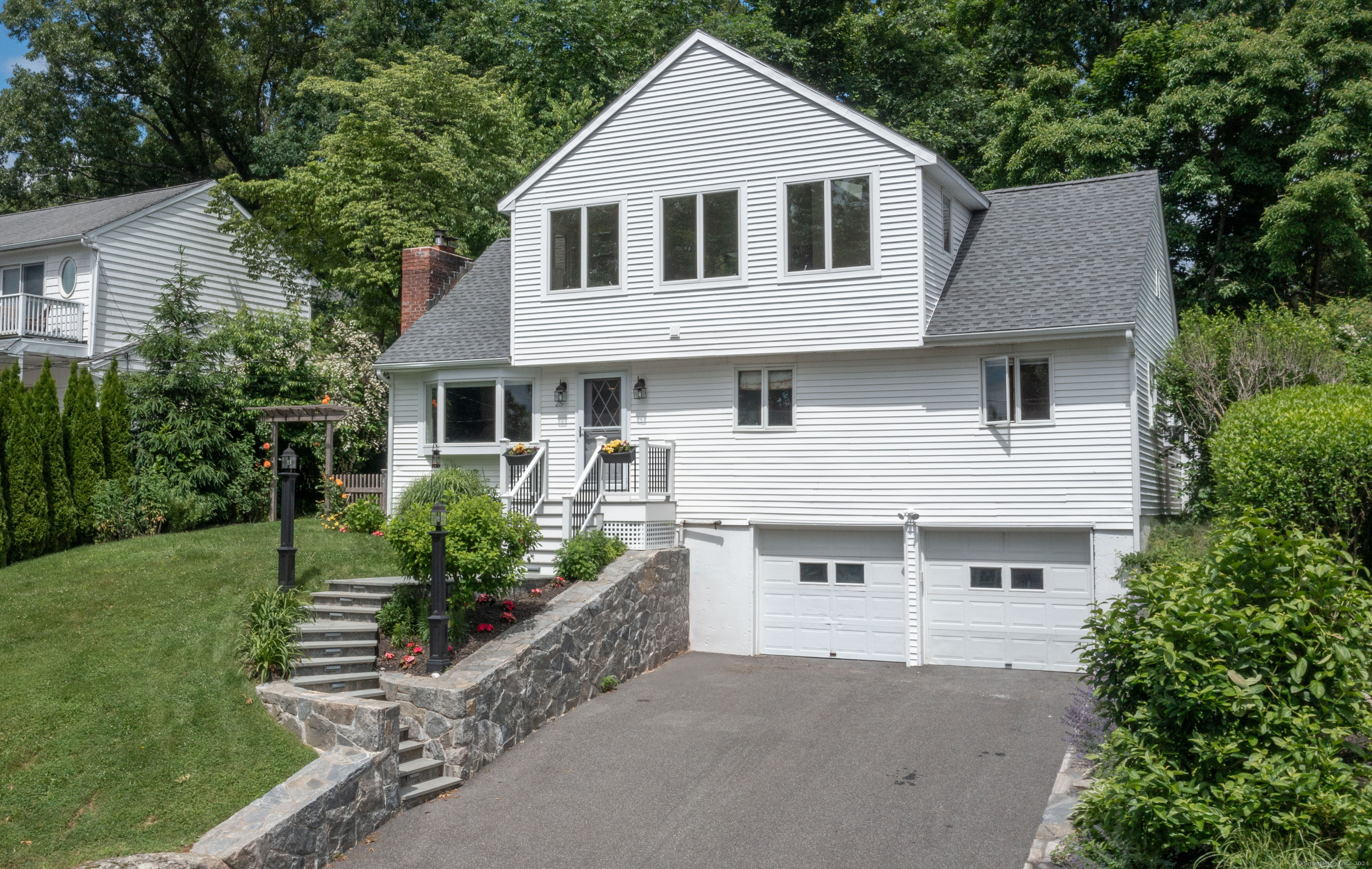 25 Mountain View Drive Brookfield CT