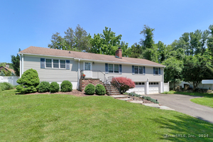 9 Deletta Lane