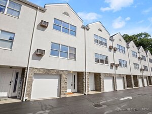 55 Woodland Place, Unit APT 2