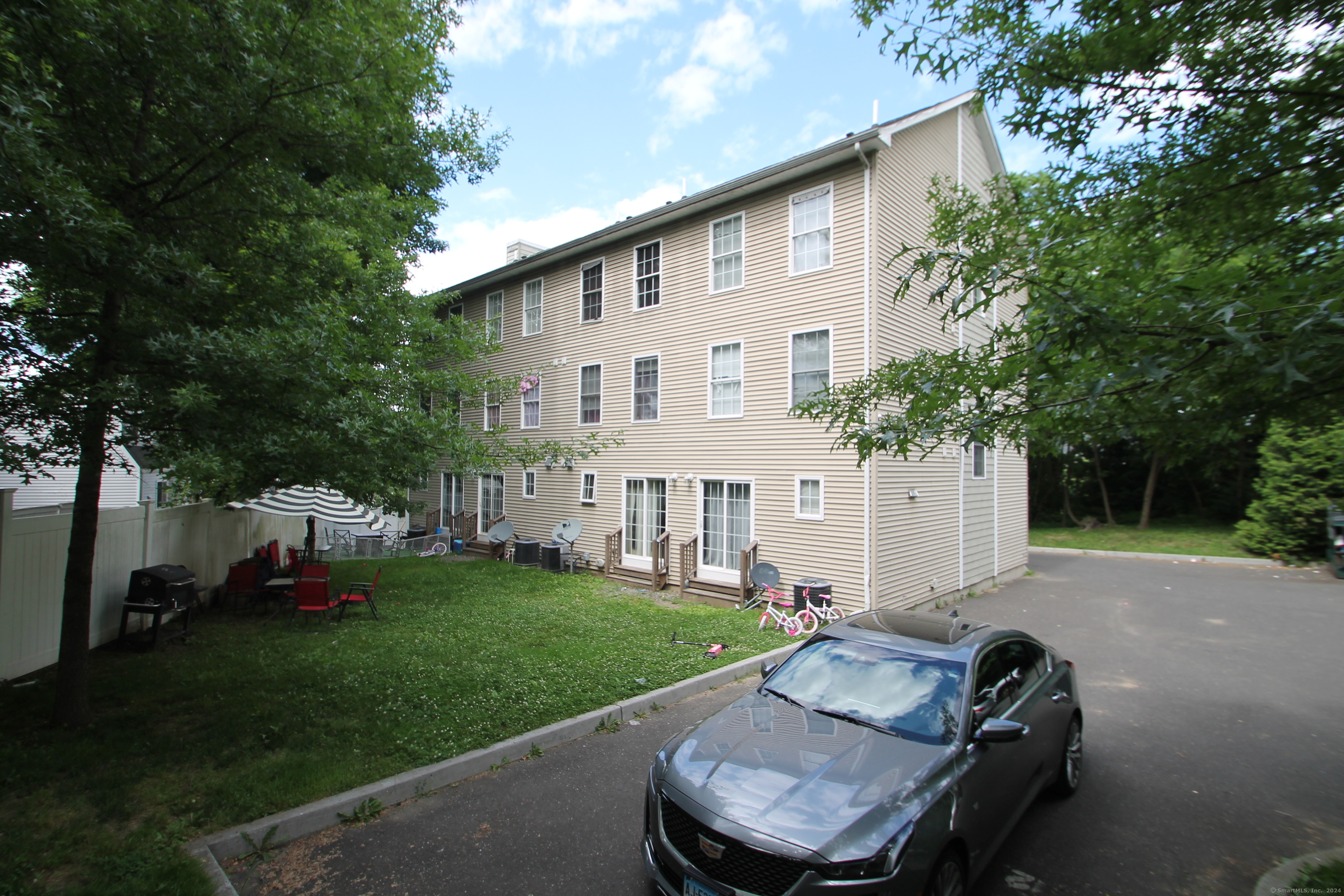 64-1/2 Bells, Danbury, Connecticut multi family, danbury real estate, danbury realtor, danbury investment opportunities, danbury multi family, 4 family, 3 family, brokerage of new england