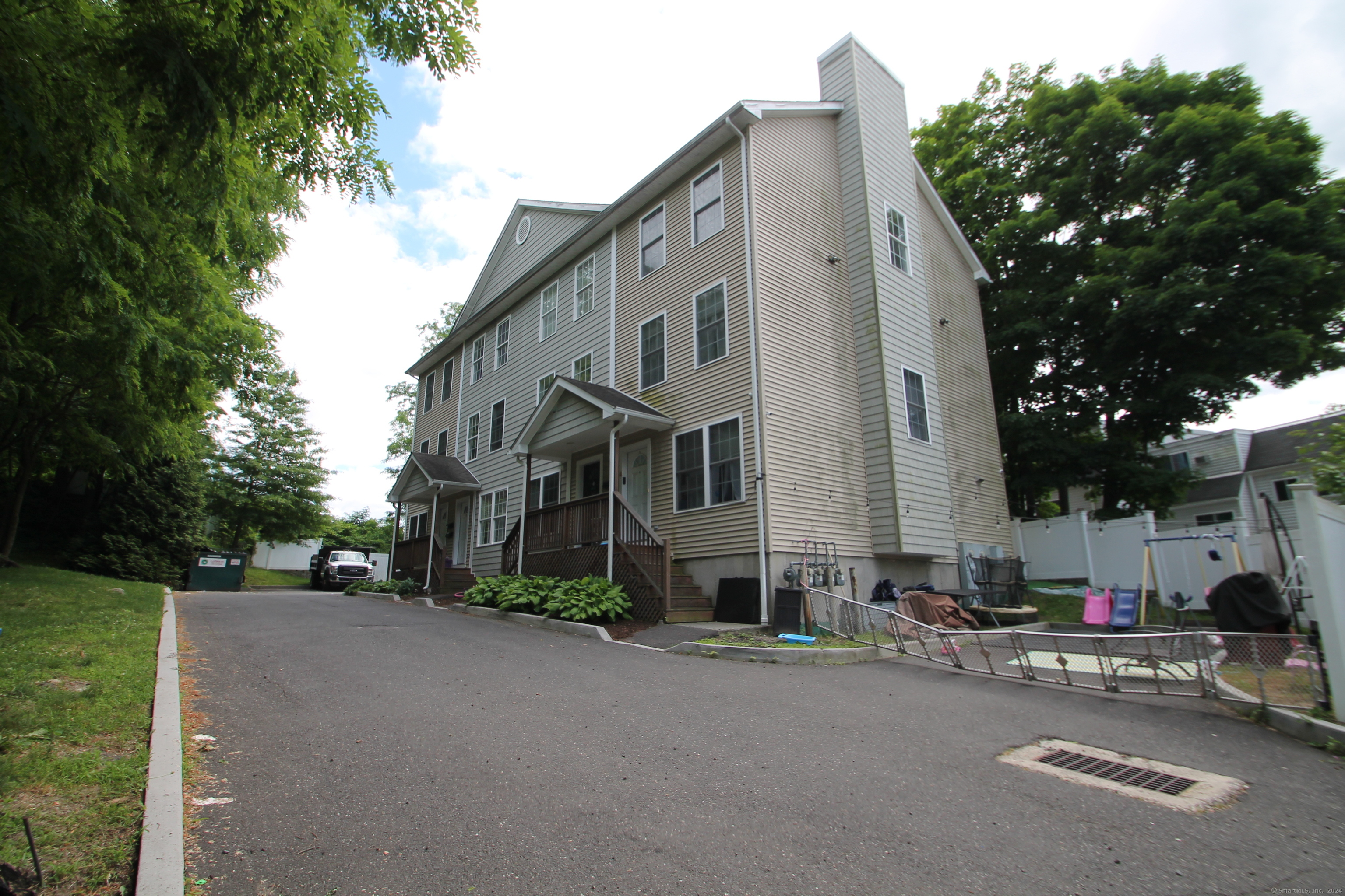 64-1/2 Bells, Danbury, Connecticut multi family, danbury real estate, danbury realtor, danbury investment opportunities, danbury multi family, 4 family, 3 family, brokerage of new england