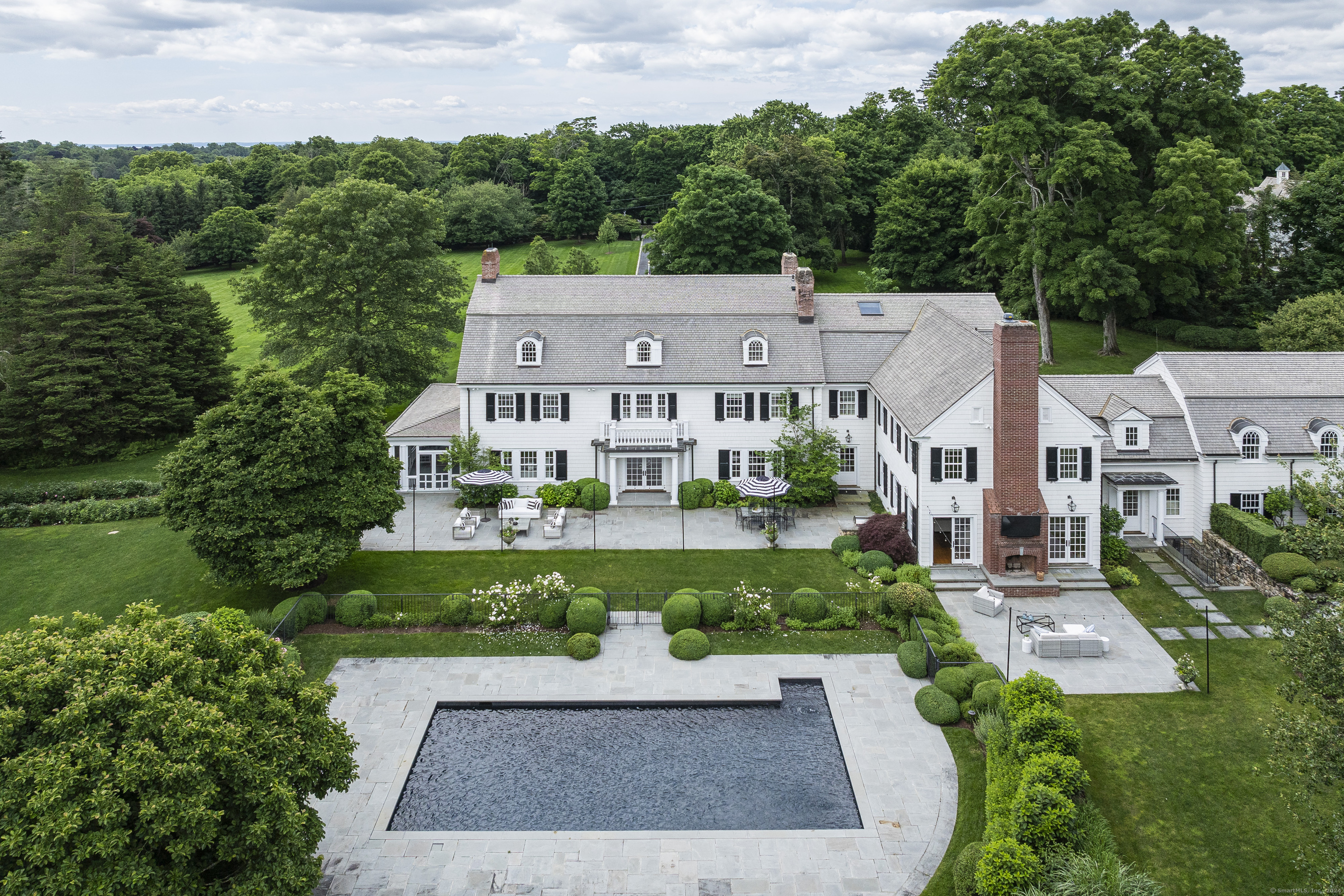 81 Canoe Hill New Canaan, Connecticut luxury estates, luxury relocation specialist, homes with pools, homes with acreage, luxury living new canaan, luxury real estate