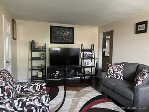235 Seaton Road, Unit APT 2