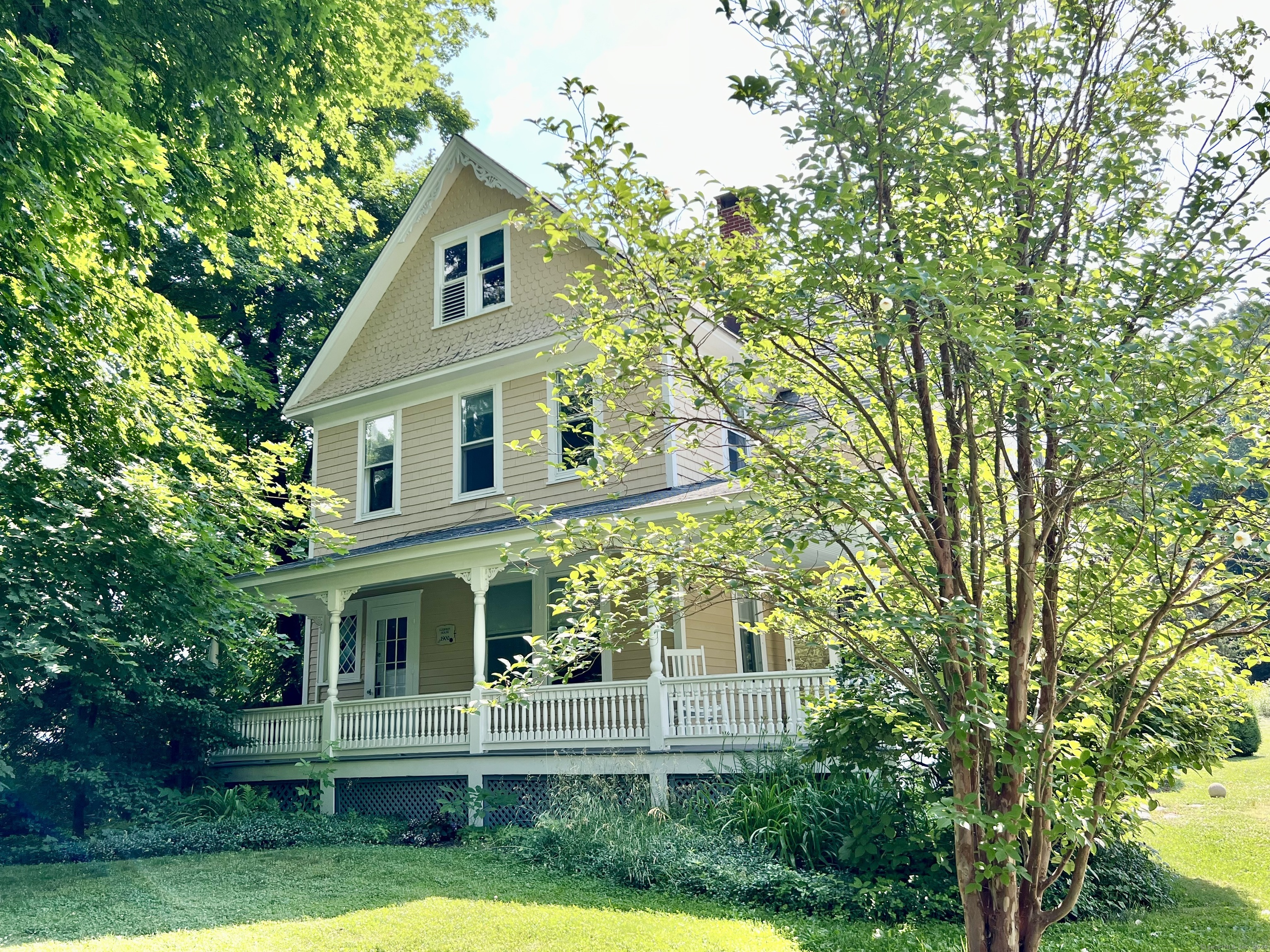 37 Cannon Road, Wilton, Connecticut photo 1