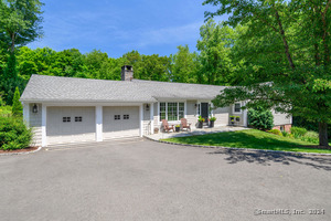 39 Walnut Tree Hill Road