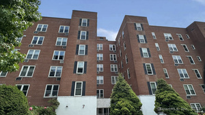 7 4th Street, Unit APT 4B