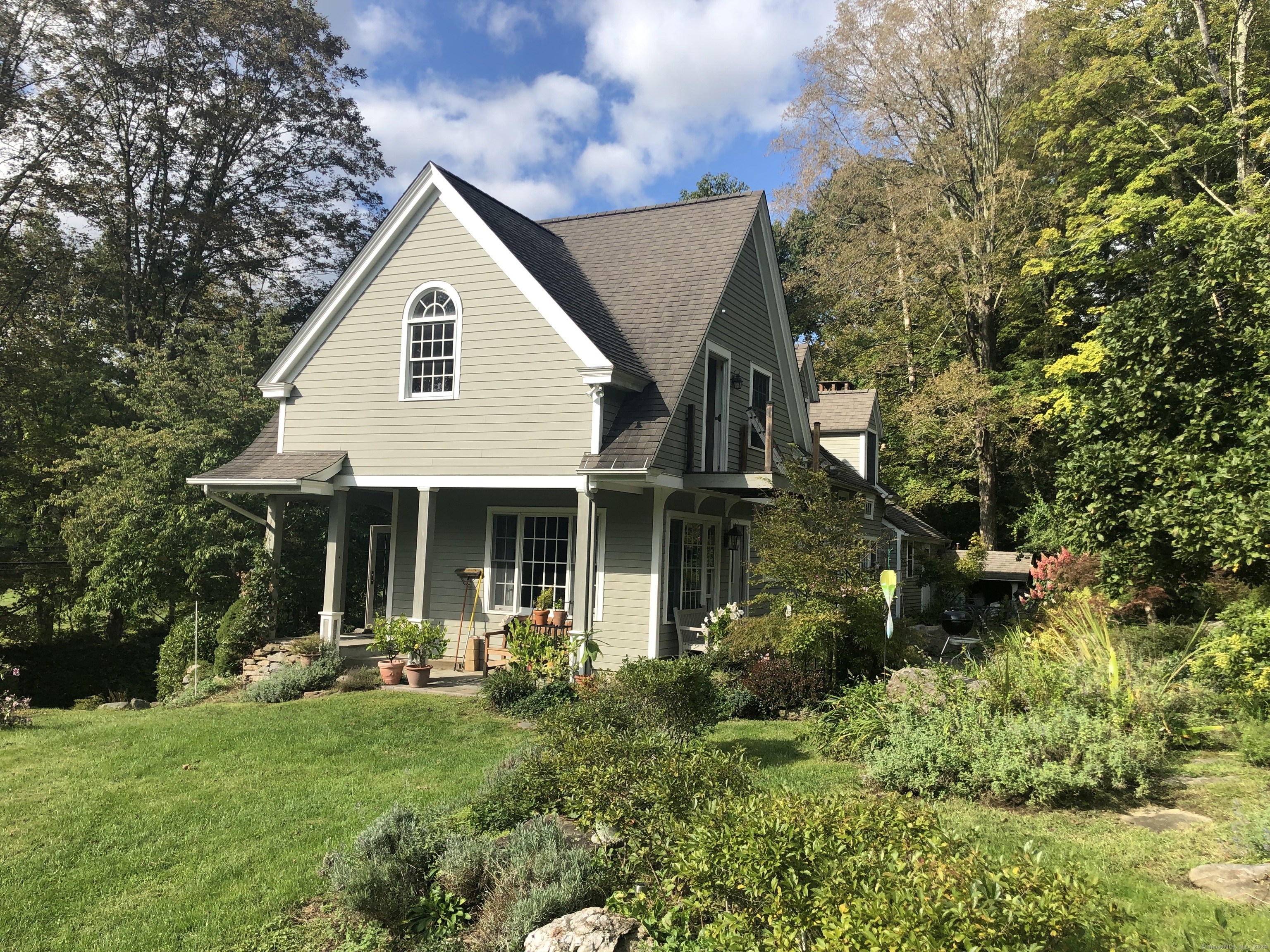 112 Wewaka Brook, Bridgewater, Connecticut 06752