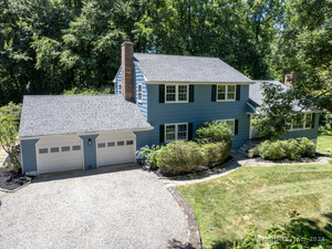 15 Fresh Meadow Road