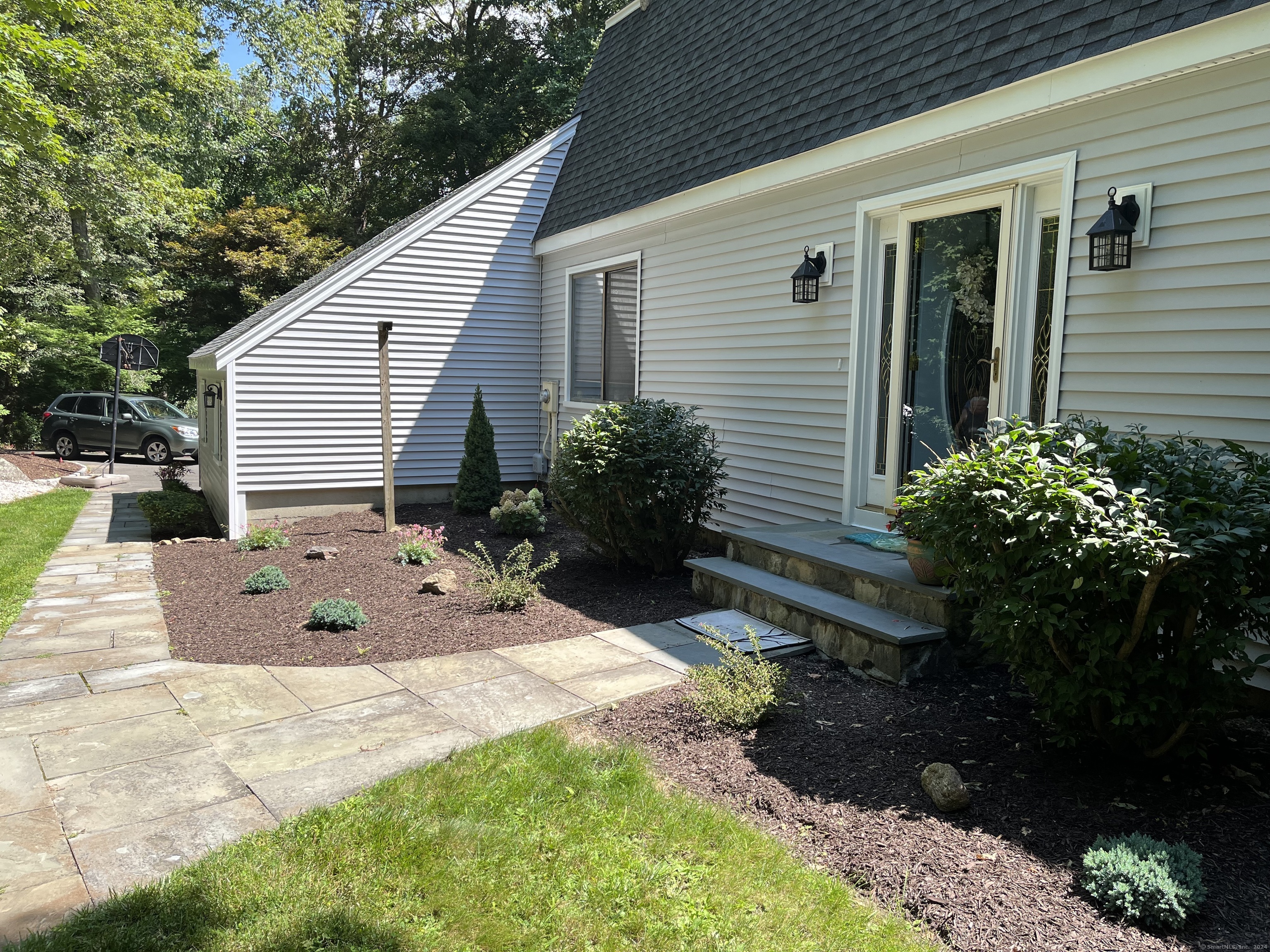 125 Mountain, Ridgefield, Connecticut 06877