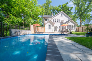35 Weed Avenue